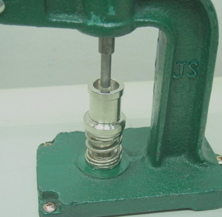 싸게단추 돗도기