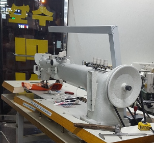 롱아암(Super Long Arm) 총합송 4본침 체인 재봉기