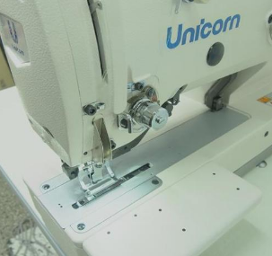 유니콘H1790 전자단추구멍 재봉기