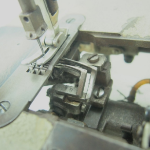 도요타 더블 체인재봉기